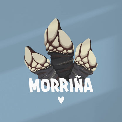 Lámina ilustrada con fondo azul con la ilustración detallada de un percebe y el texto morriña con un corazón debajo. La lámina nostálgica perfecta.